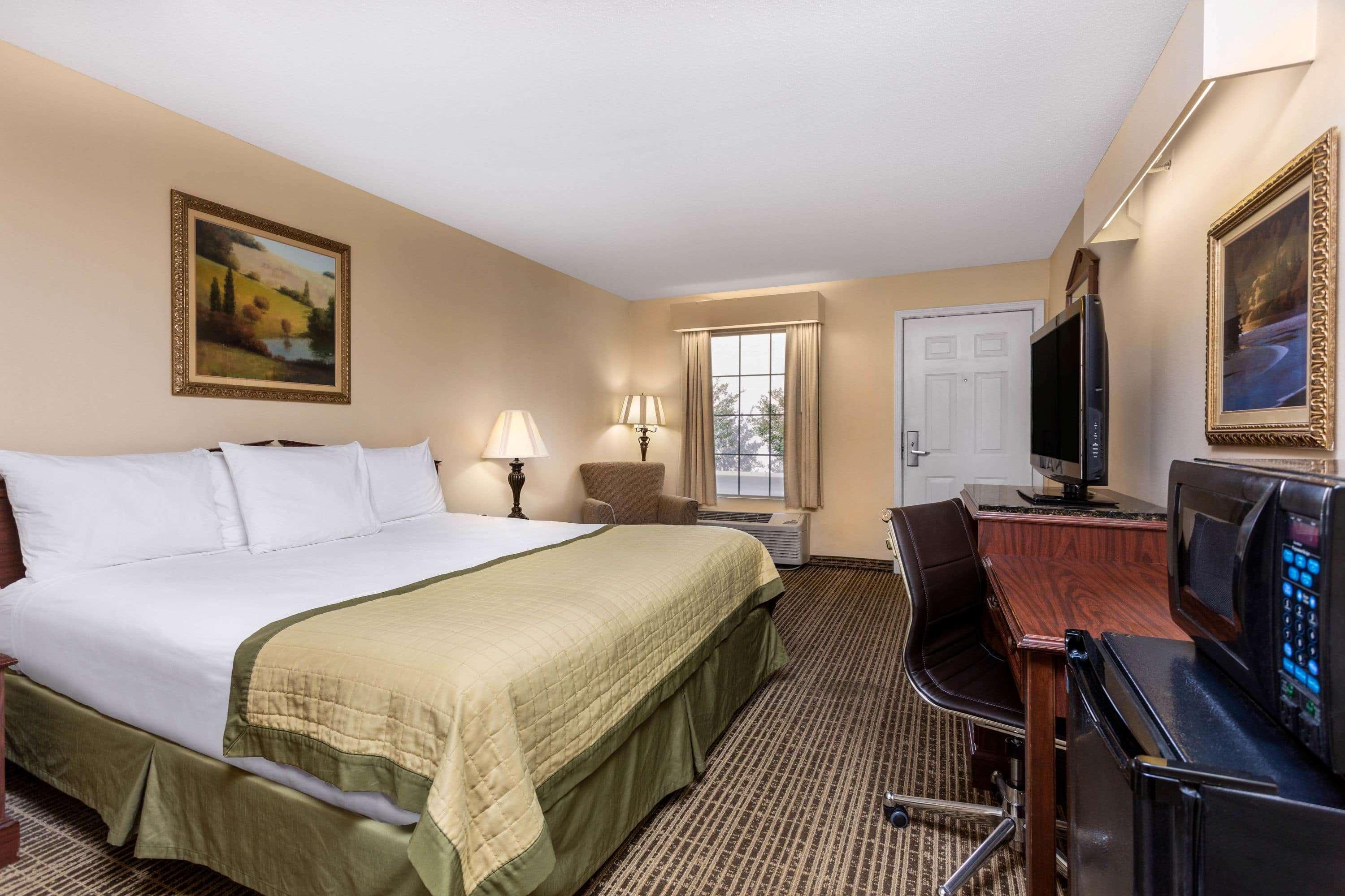 Baymont By Wyndham Easley/Greenville Экстерьер фото
